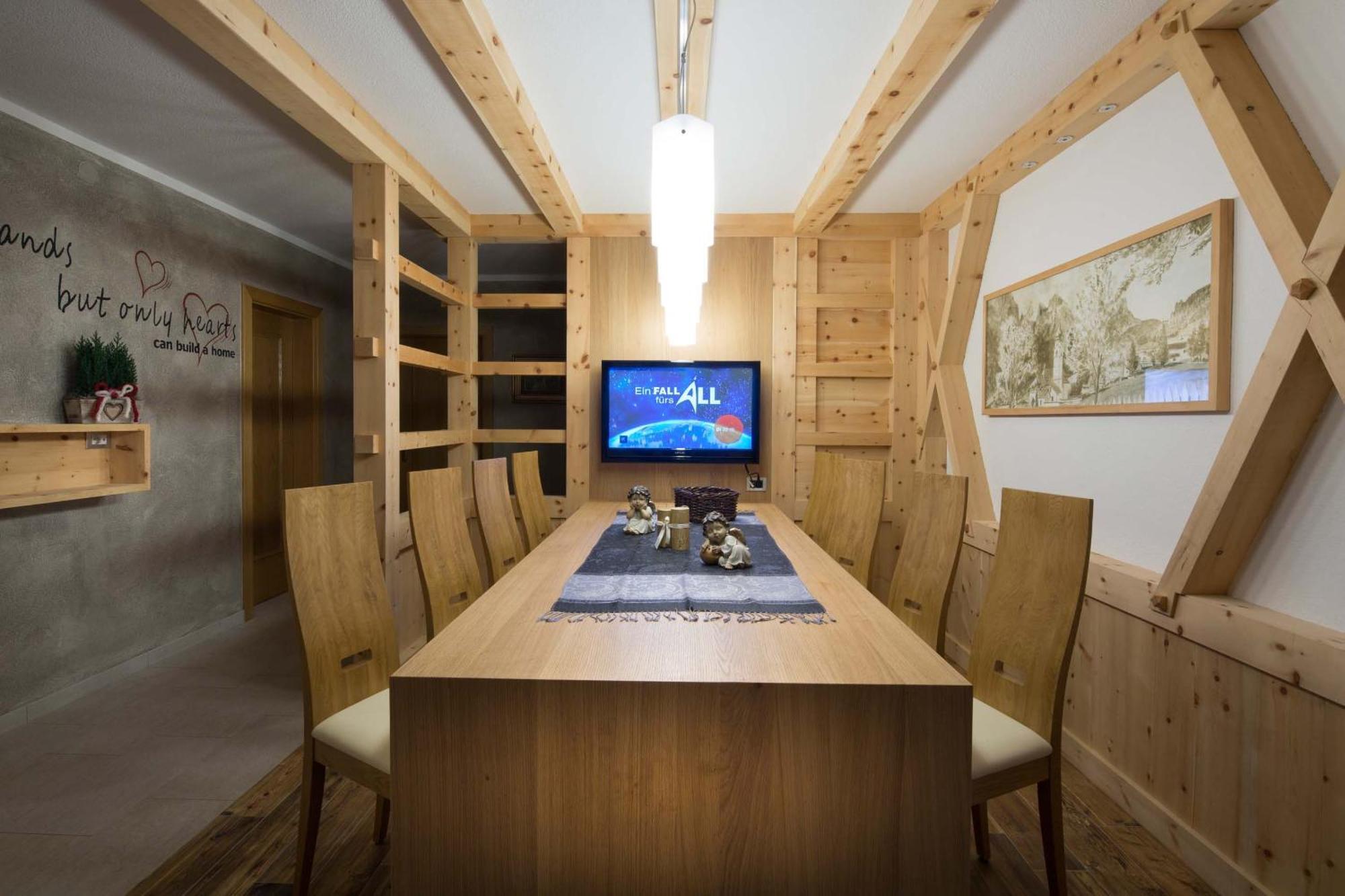 Alpin Apartments Colfosco Phòng bức ảnh